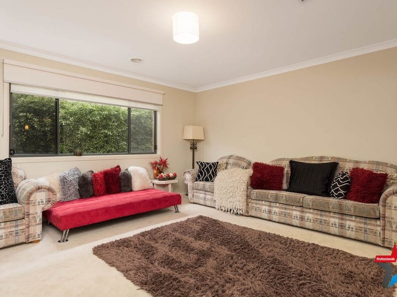 41 Valley Park Drive, Mooroolbark image 5