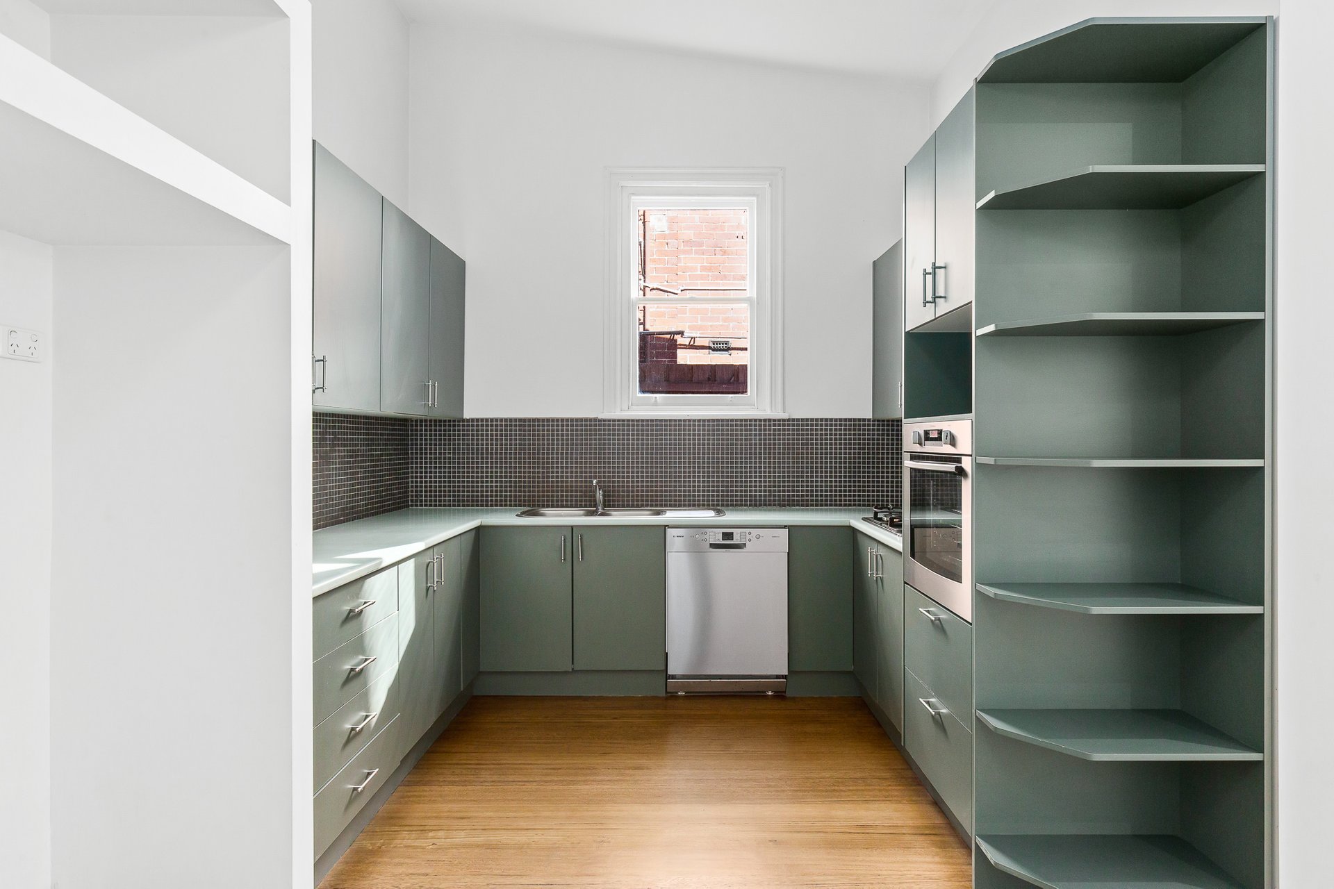 Property Gallery Thumbnail 7