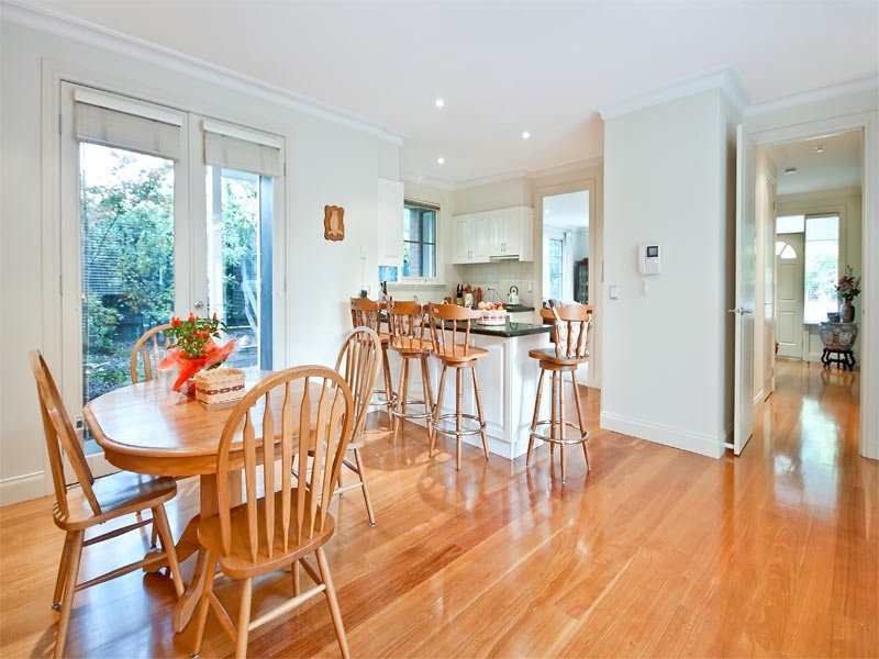 41 Windsor Crescent, Surrey Hills image 4