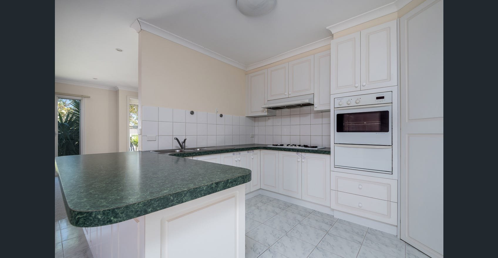 4/10-12 Kinrade Street, Hughesdale image 7