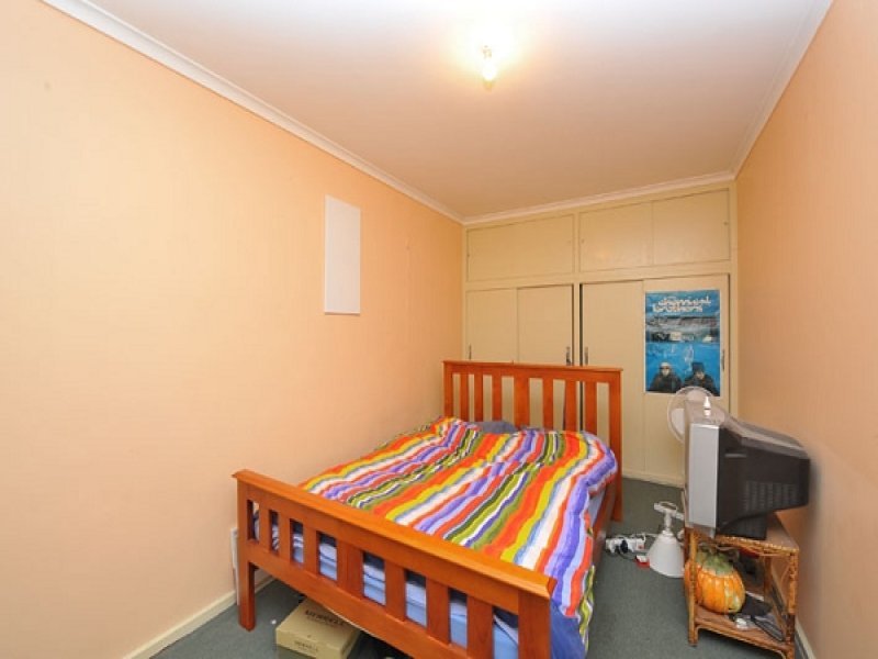 4/10 Blenheim Road, Newport image 3