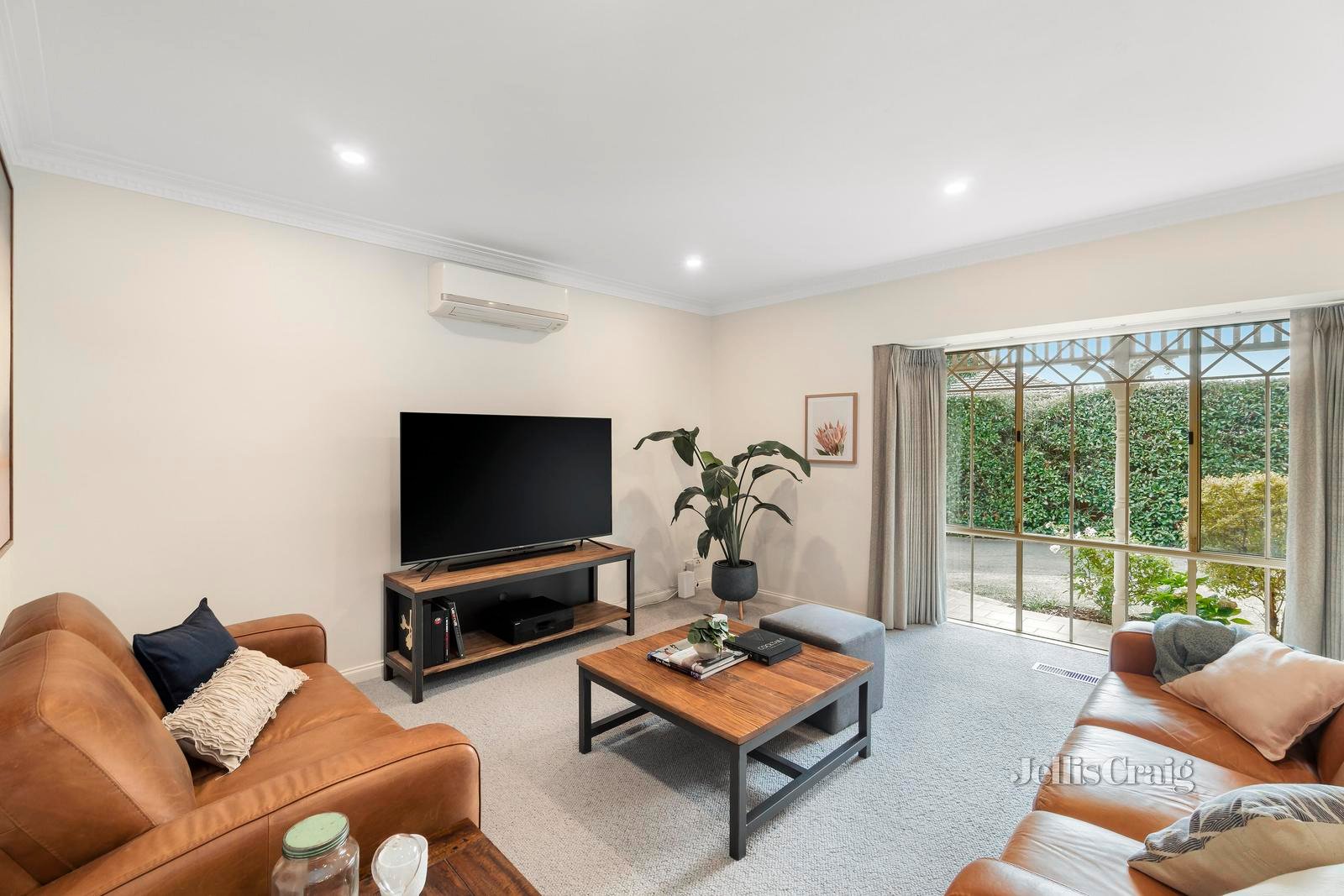 4/10 Harrison Street, Mitcham image 2