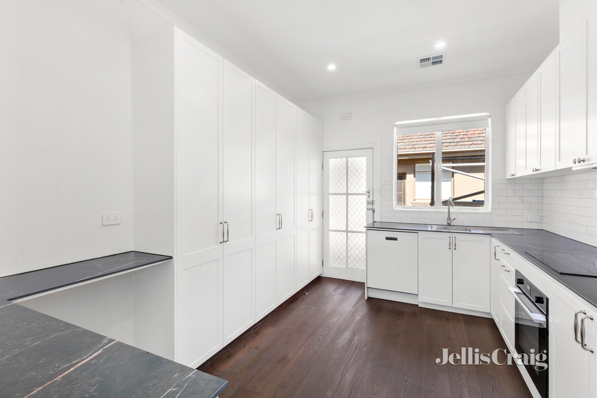 4/10 Hopetoun Rd, Toorak image 2