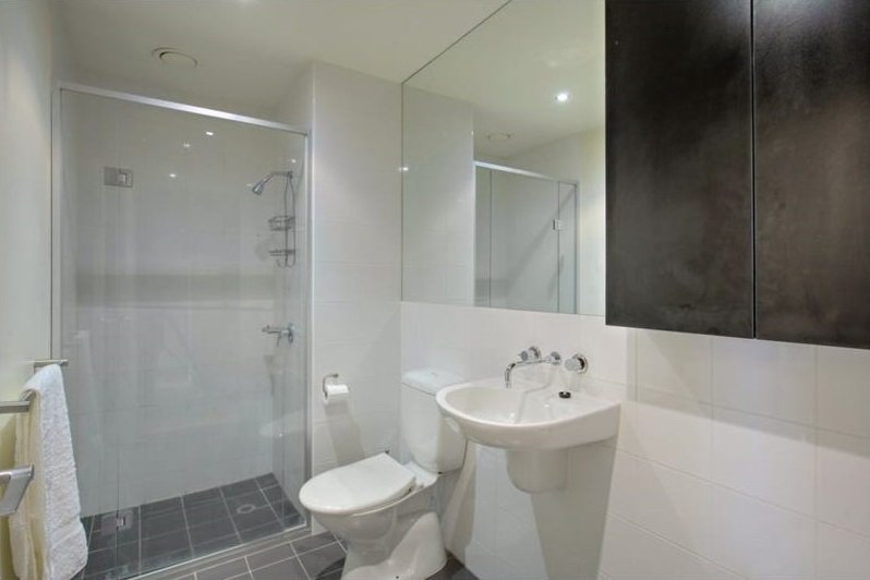 410/16 Liverpool Street, Melbourne image 4