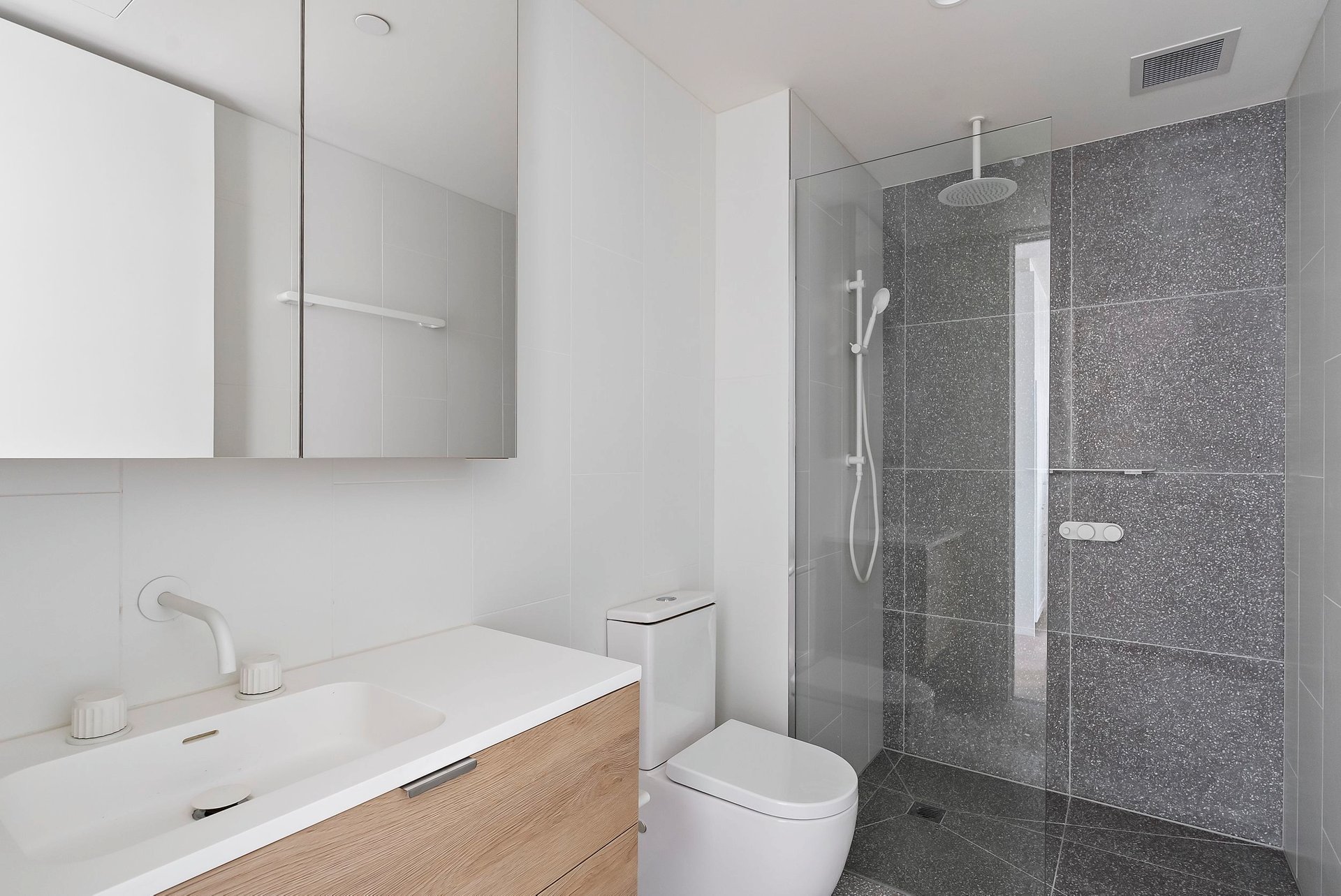 Property Gallery Thumbnail 9