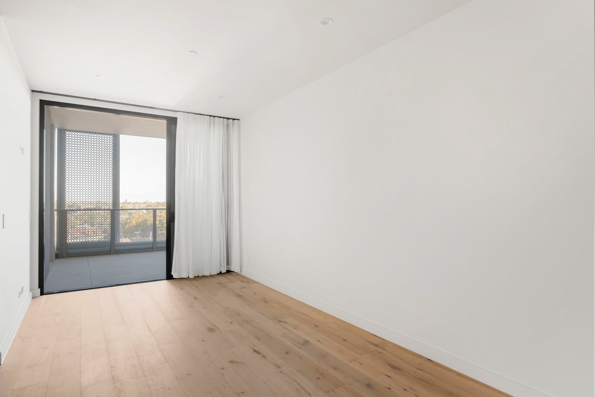 Property Gallery Thumbnail 4