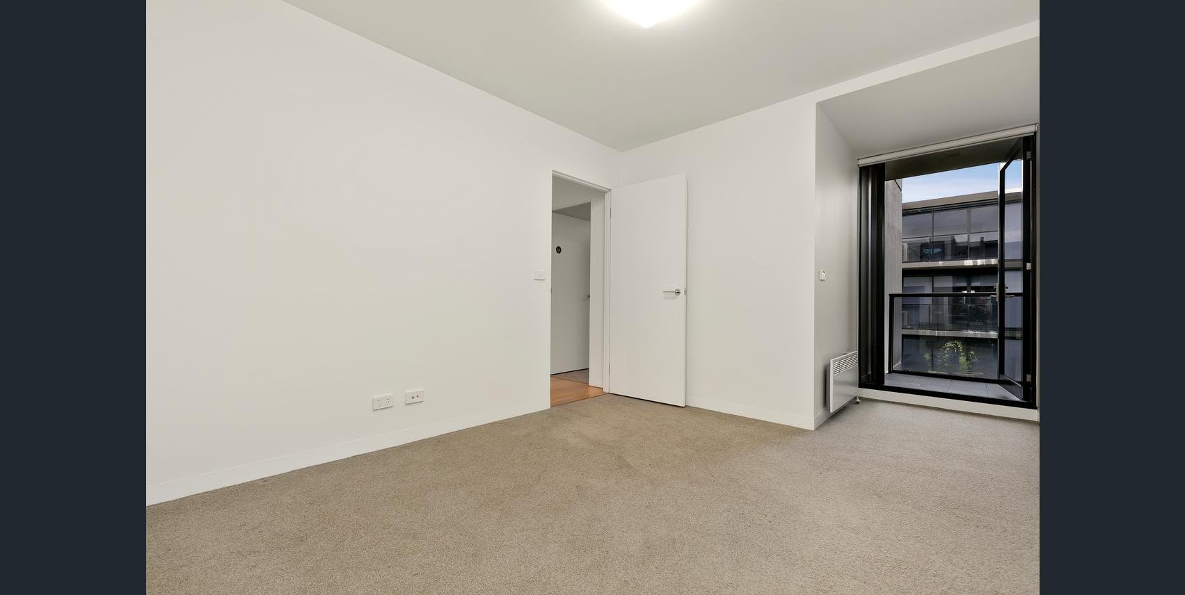 Property Gallery Thumbnail 3