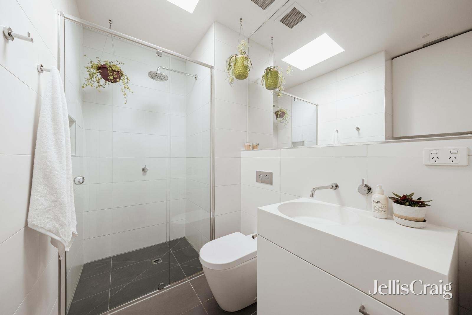 4/105 Grange Road, Fairfield image 16