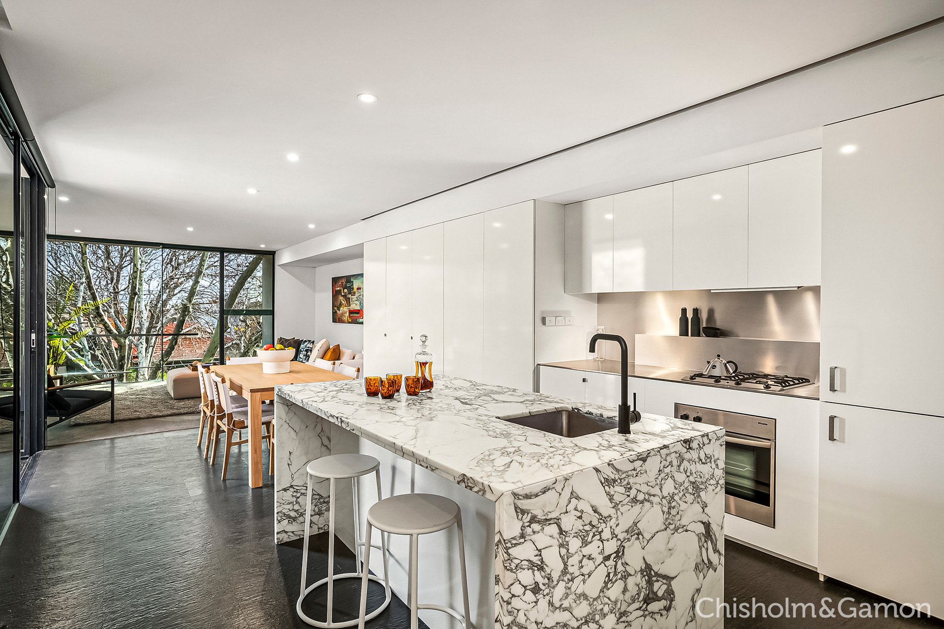 4/107 Addison Street, Elwood image 3