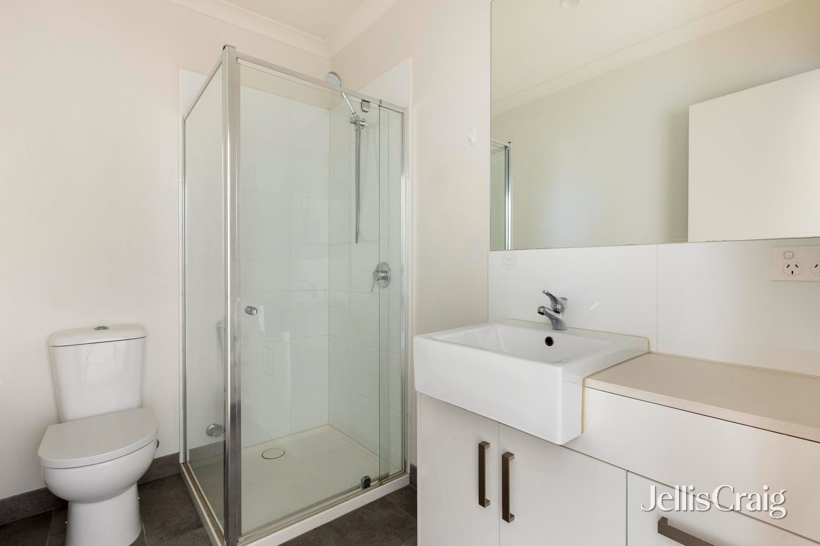 4/107 Hickford Street, Reservoir image 7
