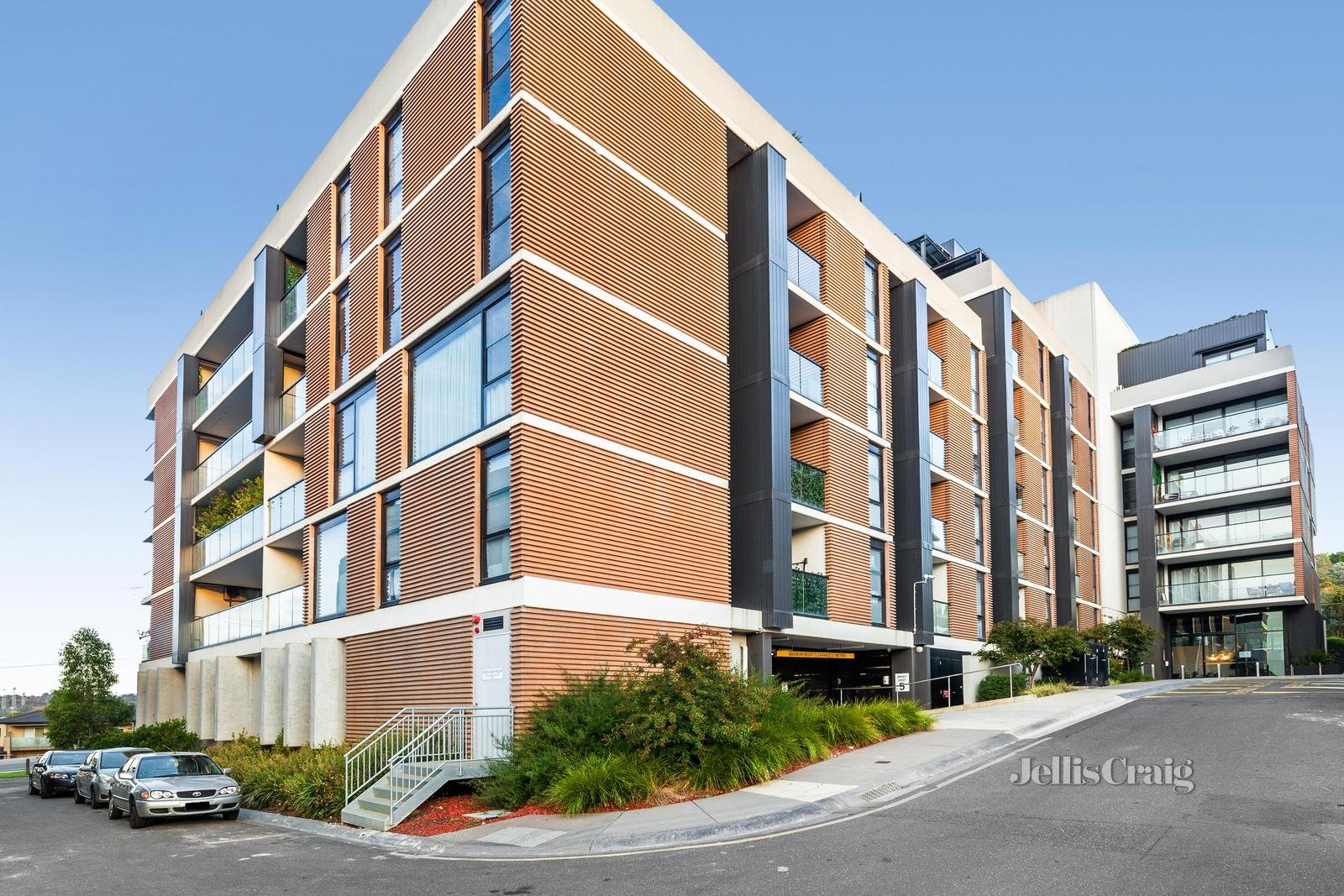 410/7 Red Hill Terrace, Doncaster East image 9