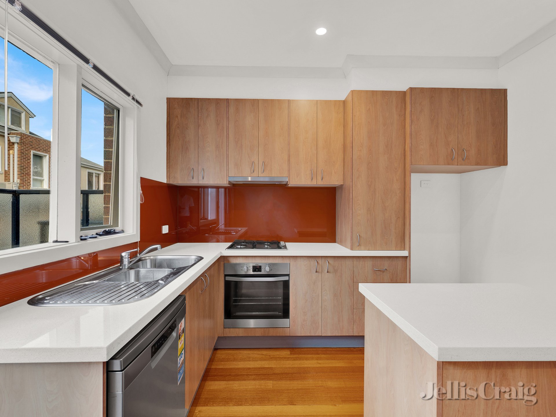 4/1084 Whitehorse Road, Box Hill image 2