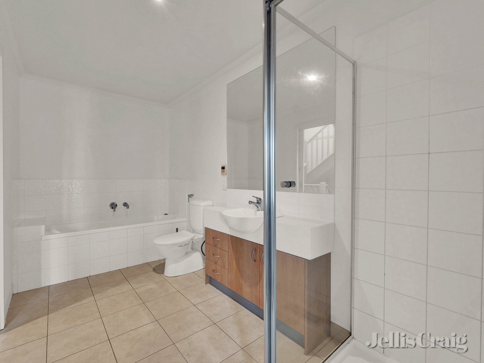 4/1084 Whitehorse Road, Box Hill image 8