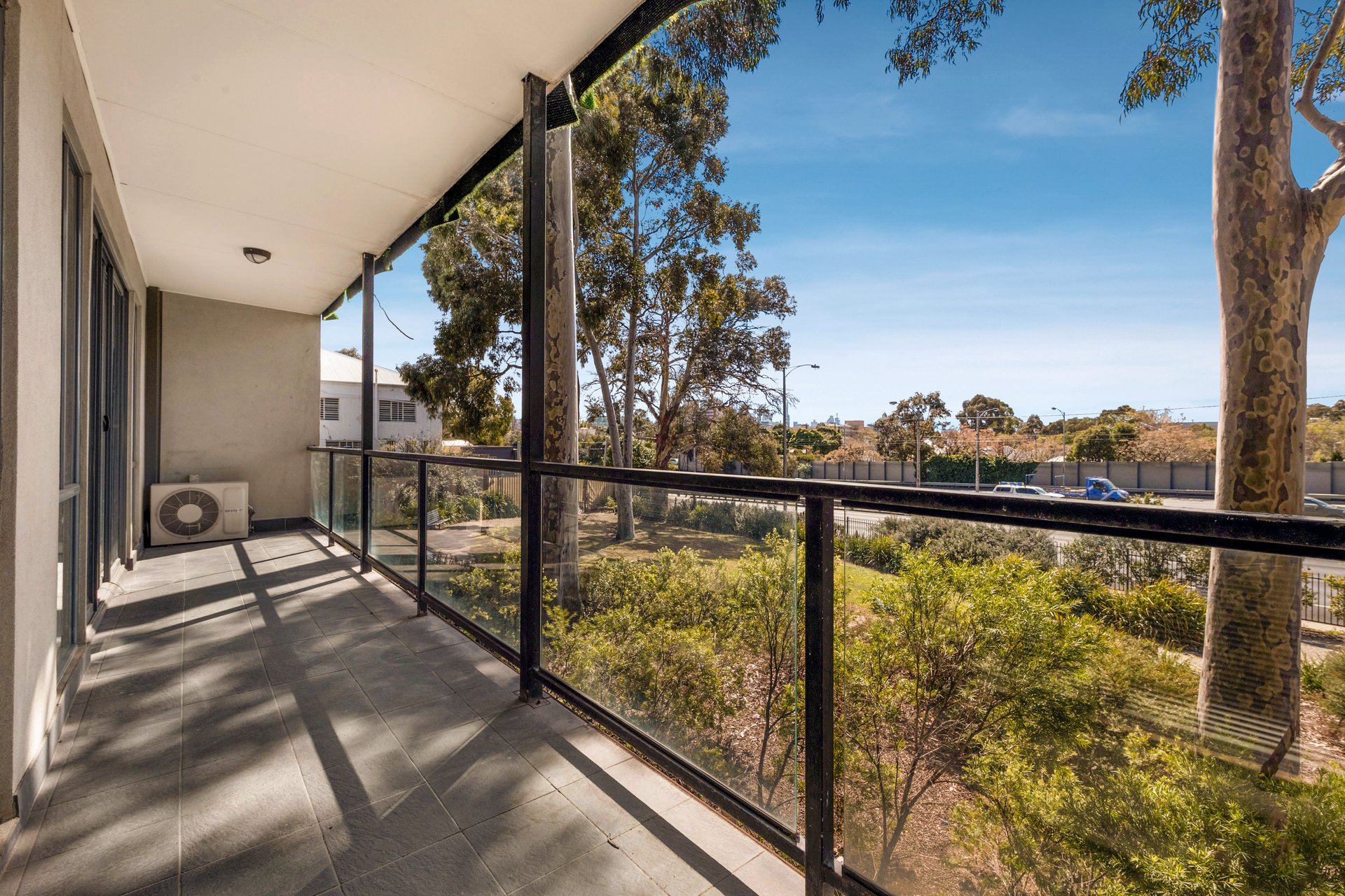 Property Gallery Thumbnail 6