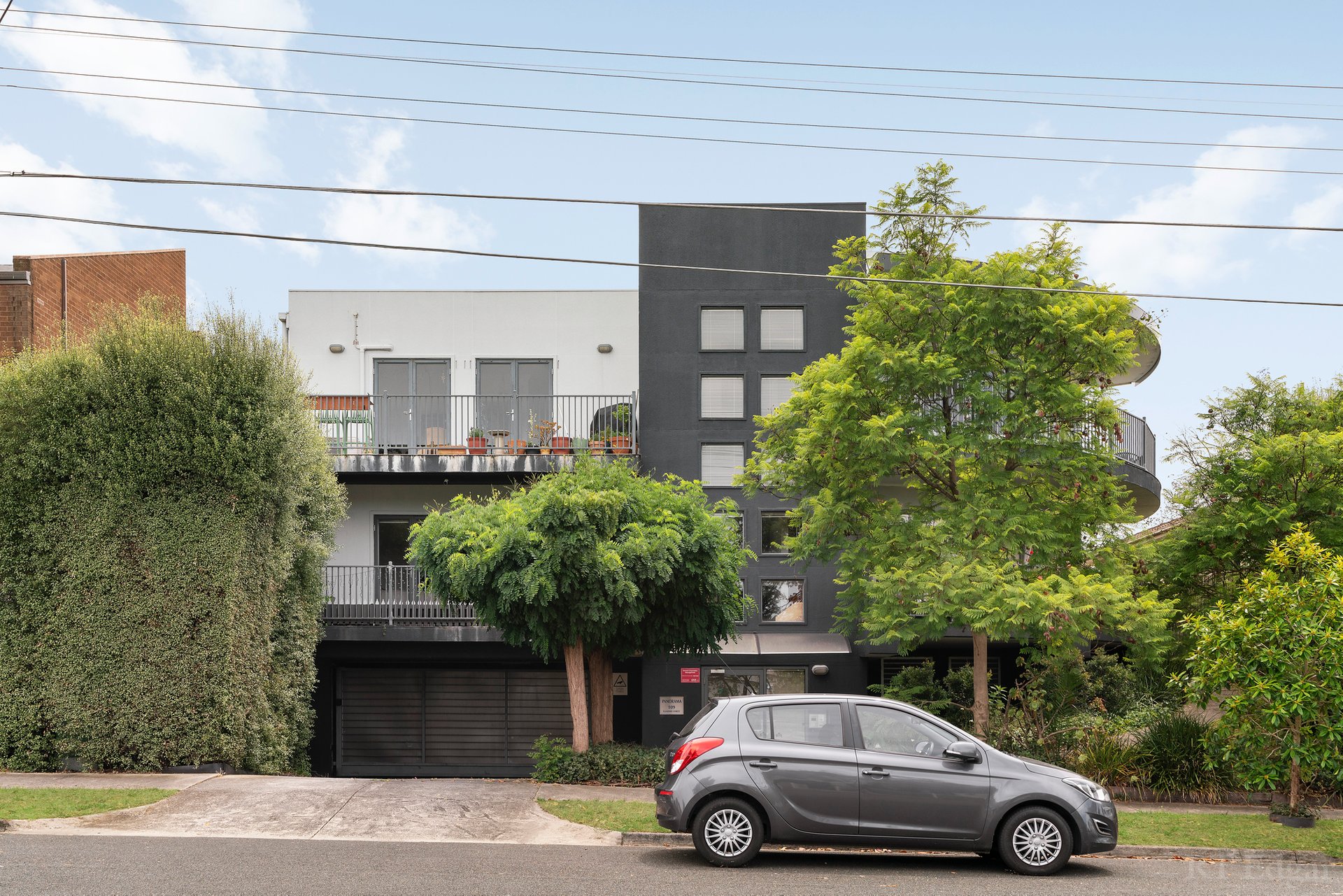Property Gallery Thumbnail 11