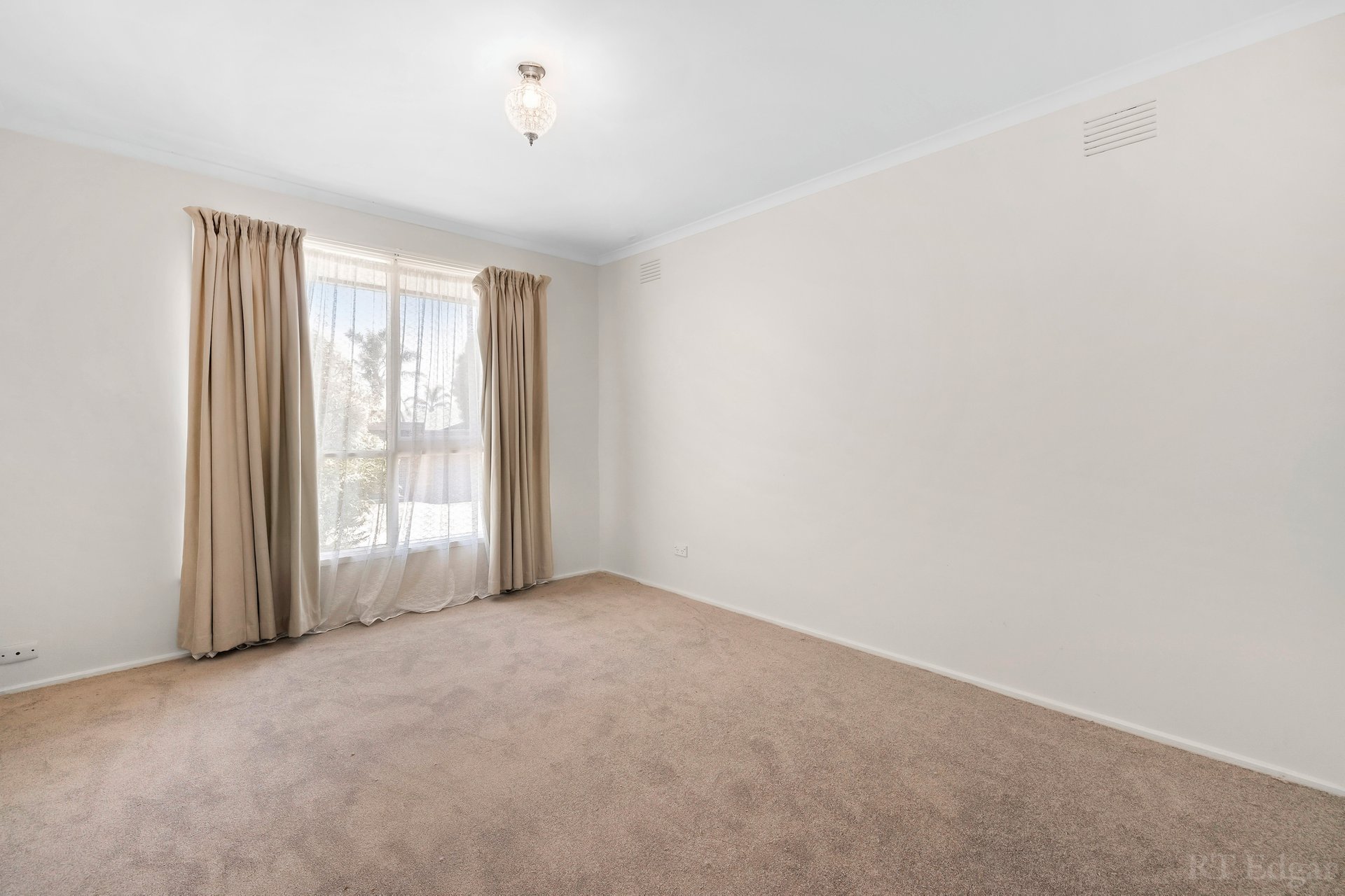Property Gallery Thumbnail 4