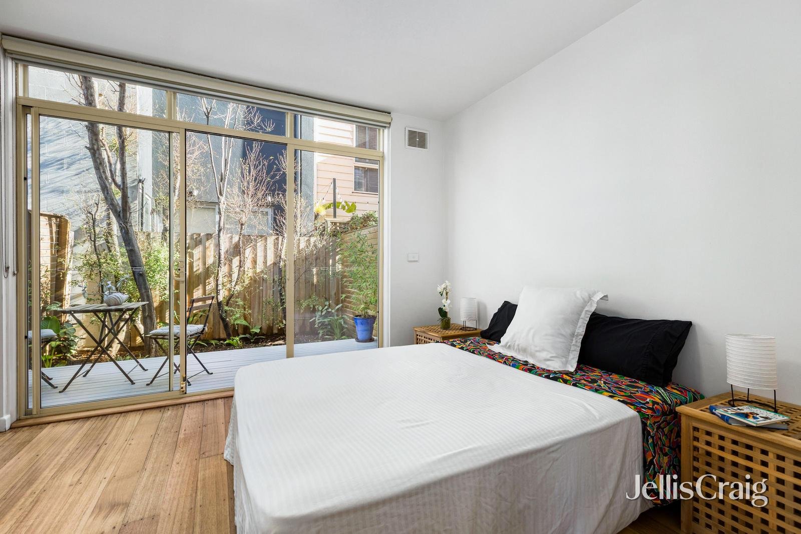 4/11 Bluff Avenue, Elwood image 5