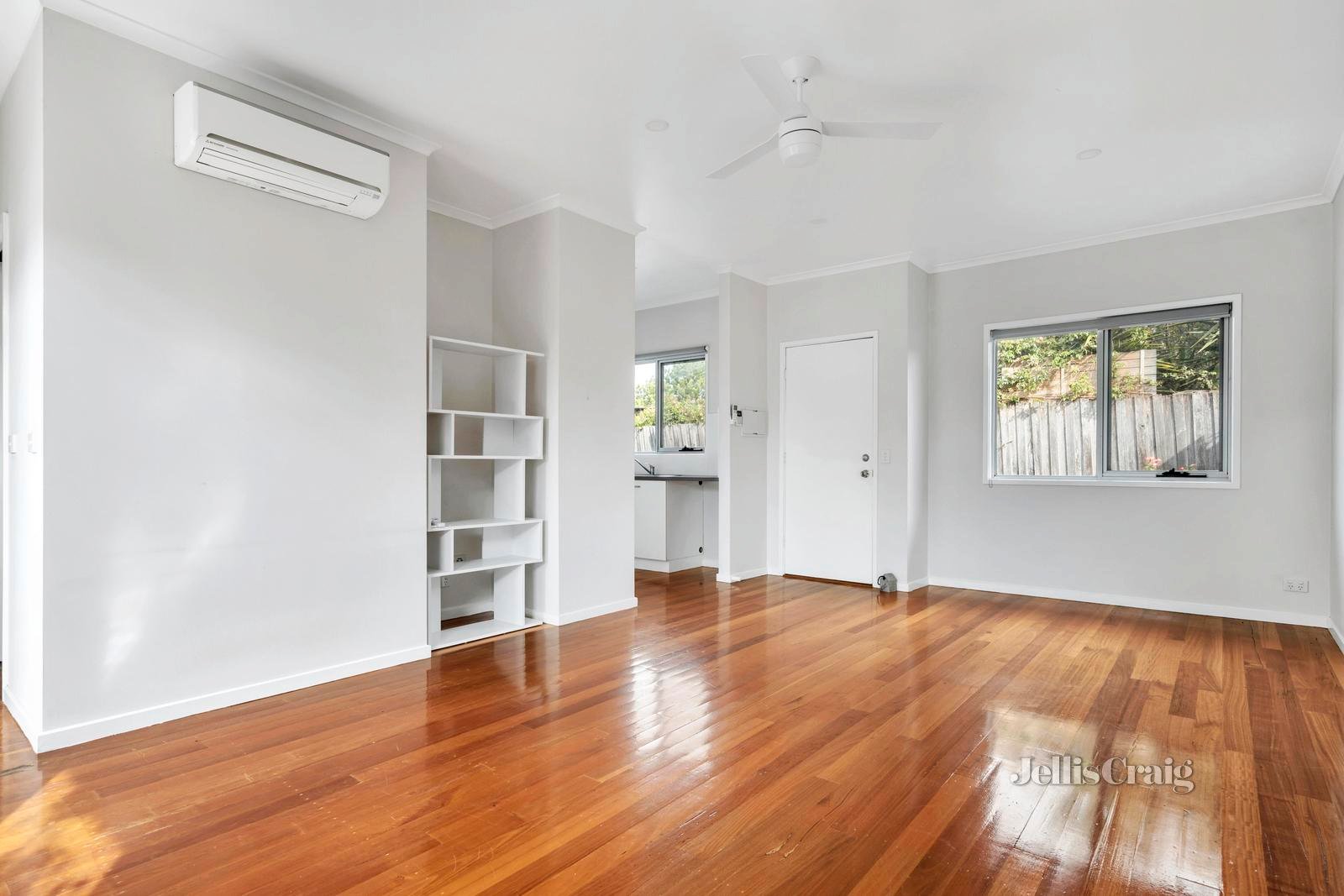 4/11 Epstein Street, Reservoir image 3