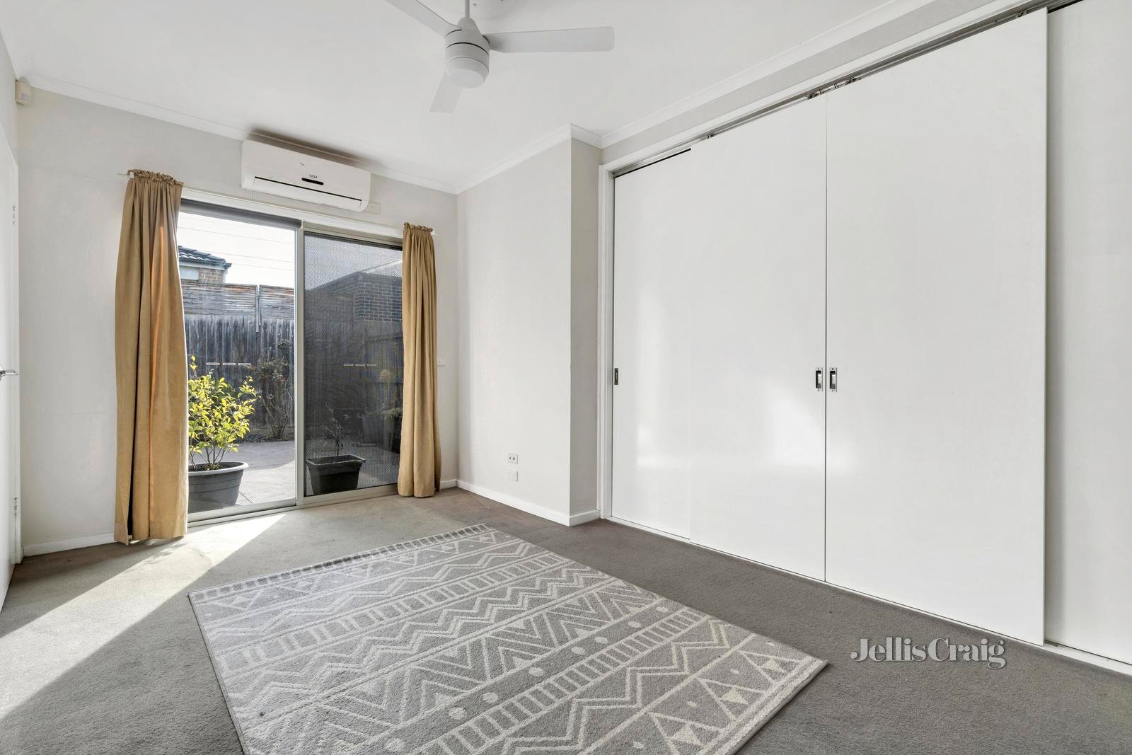 4/11 Epstein Street, Reservoir image 5