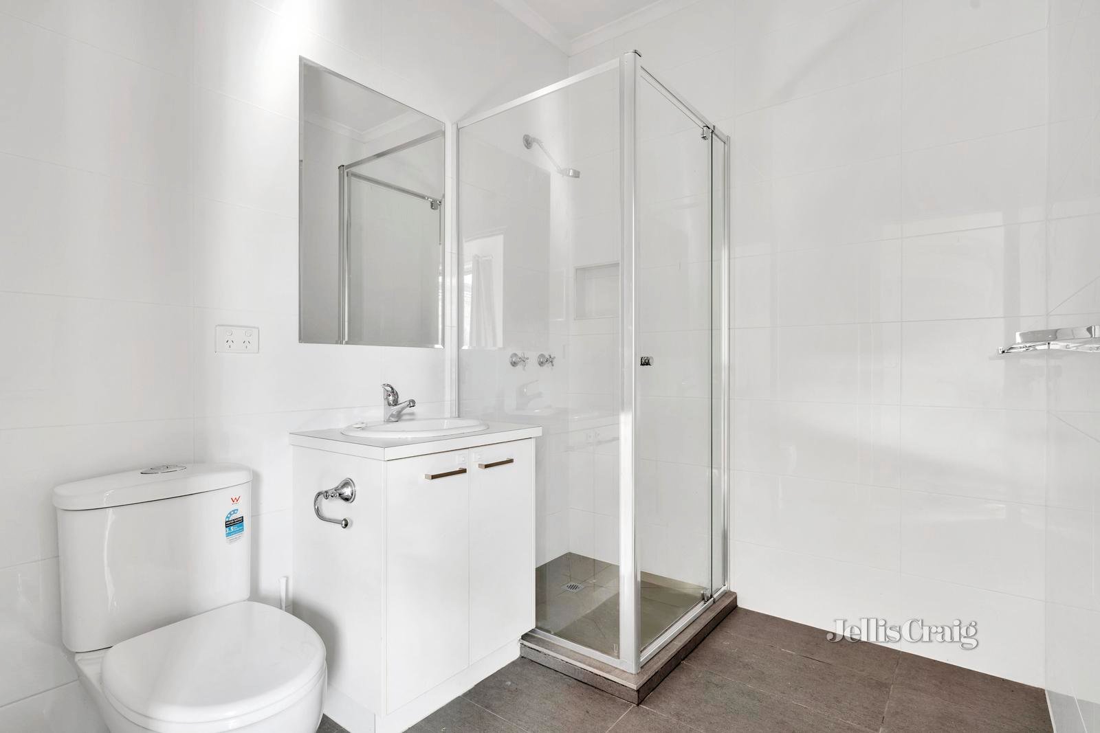 4/11 Epstein Street, Reservoir image 6