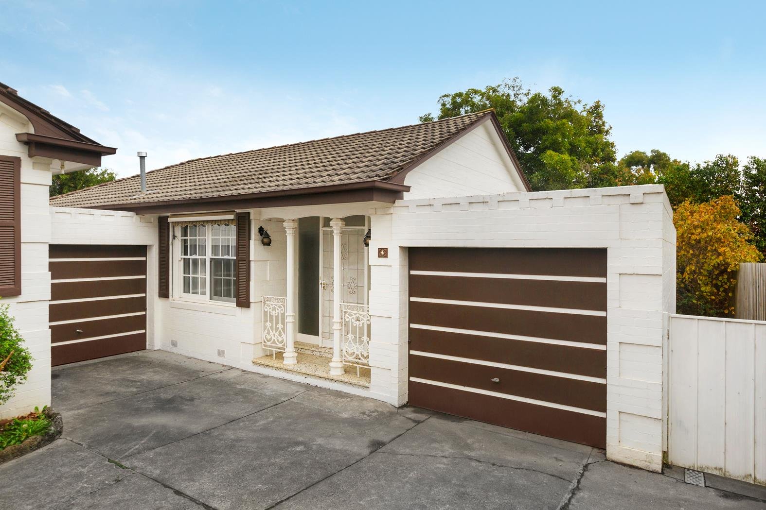 4/11 Louise Avenue, Mont Albert image 1