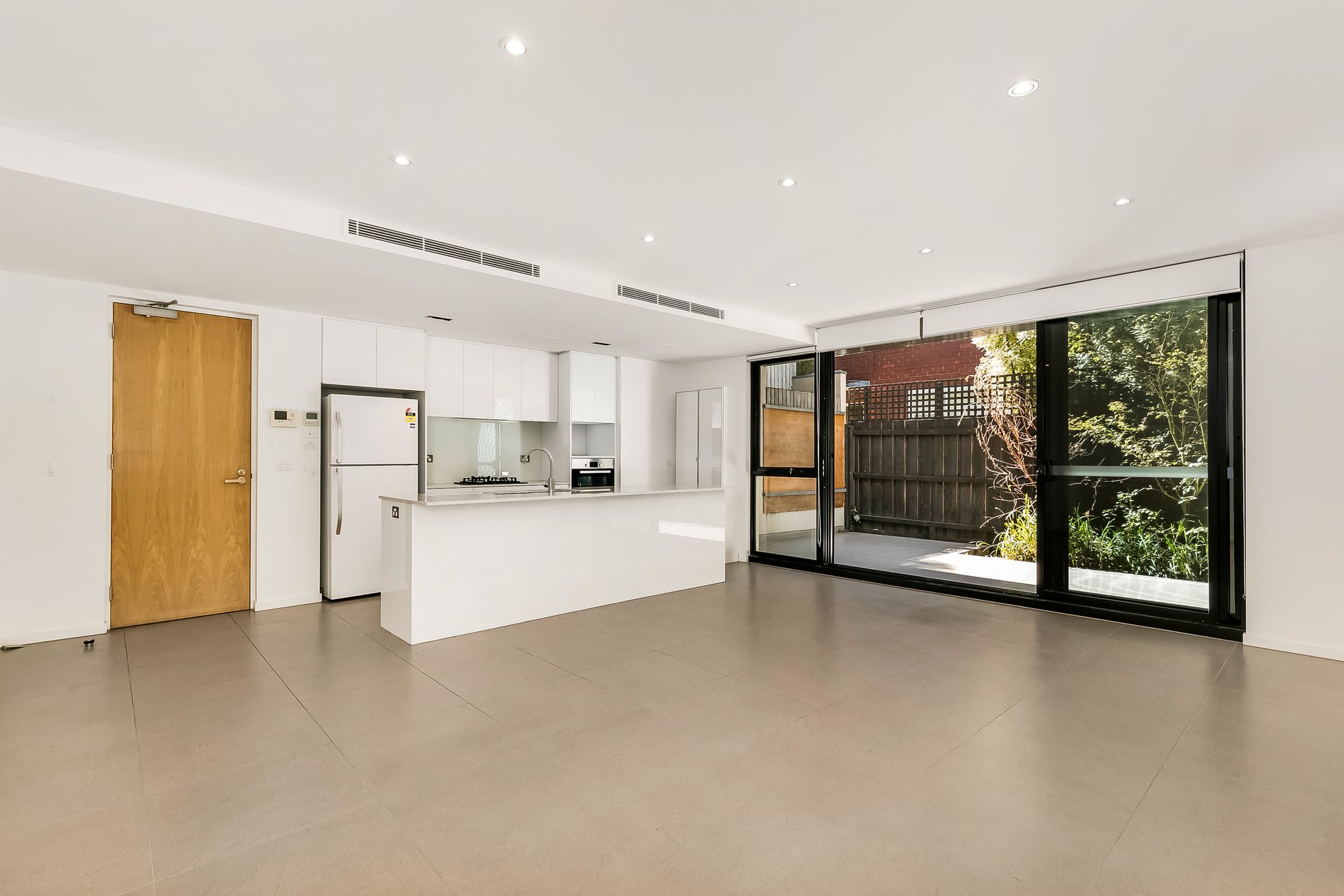 Property Gallery Thumbnail 3