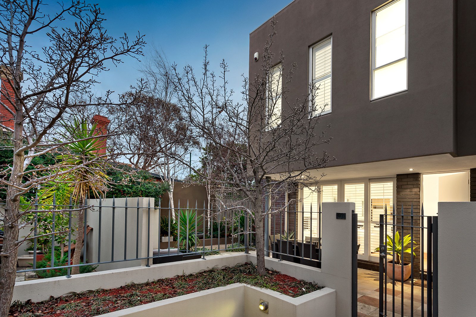 4/11 Northcote Road, Armadale image 1