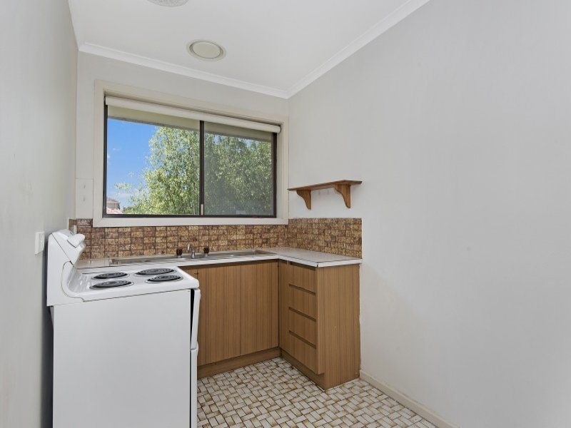 4/11 Oxford Street, Box Hill image 3