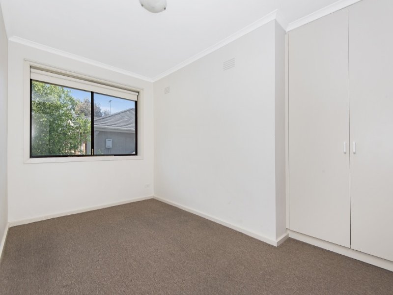 4/11 Oxford Street, Box Hill image 5