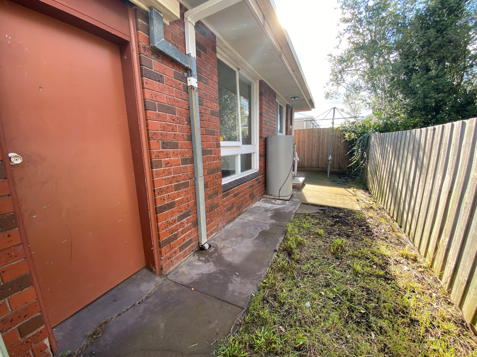 4/11 Philip Street, Manifold Heights image 8