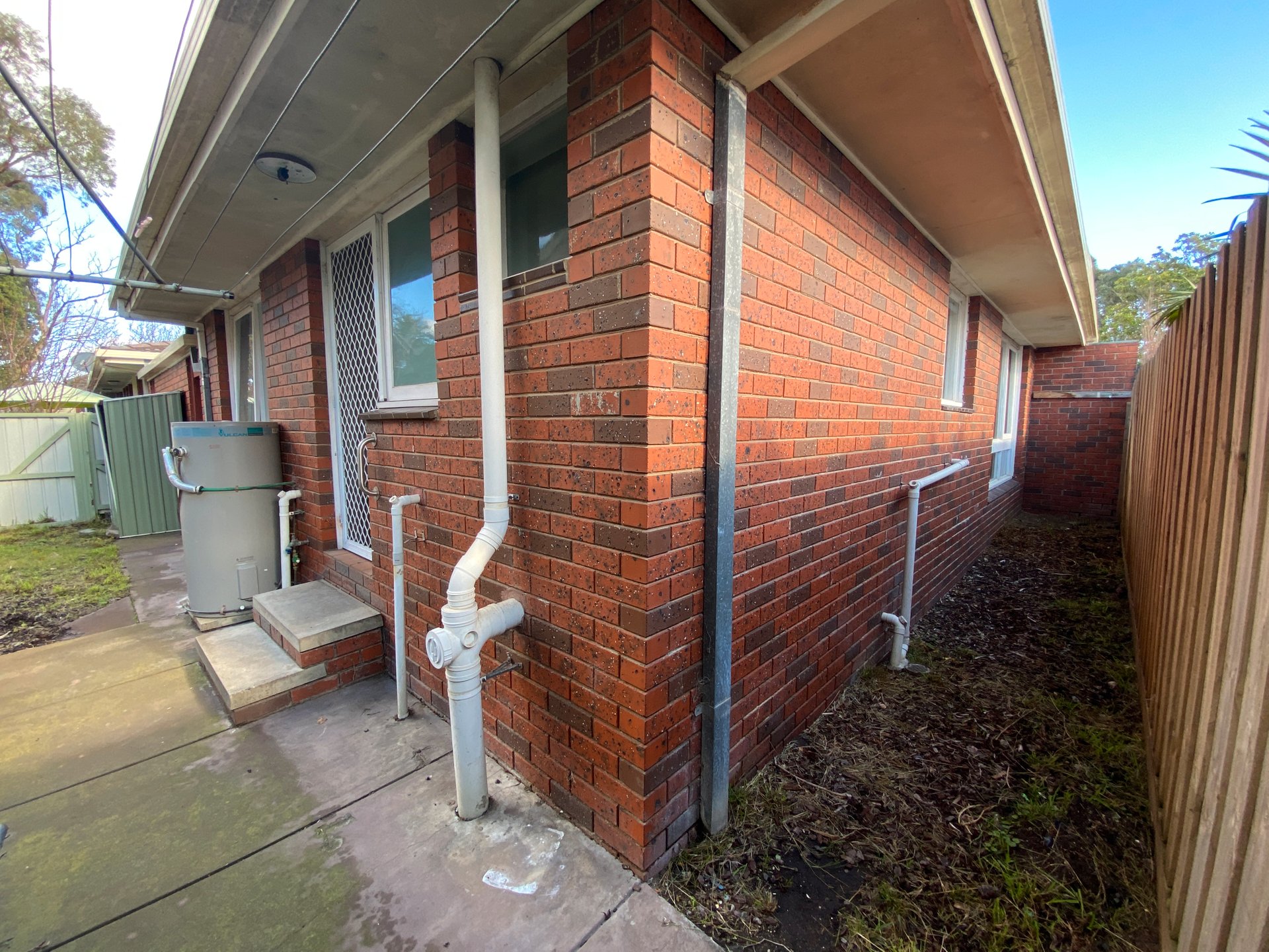4/11 Philip Street, Manifold Heights image 9