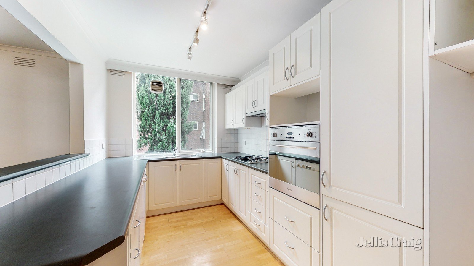 4/11 Rockley Road, South Yarra image 9