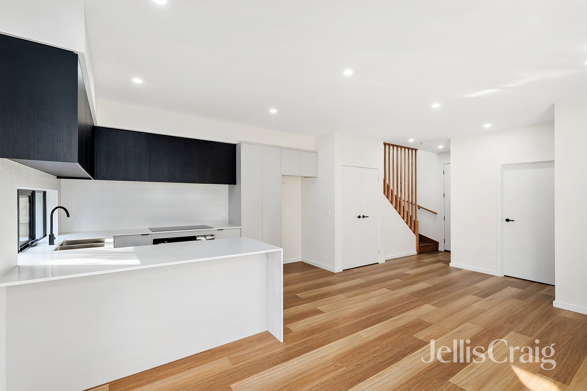 4/11 Shelley Street, Heidelberg&nbsp;Heights image 2