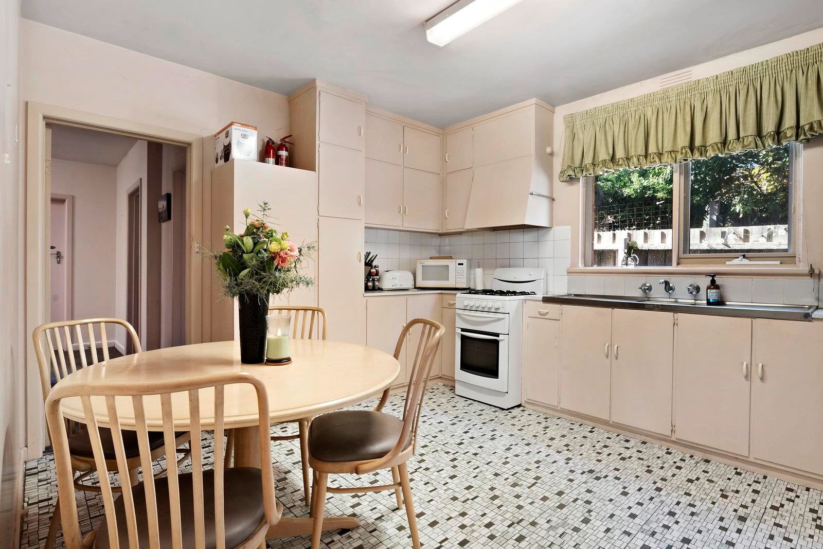 Property Gallery Thumbnail 4