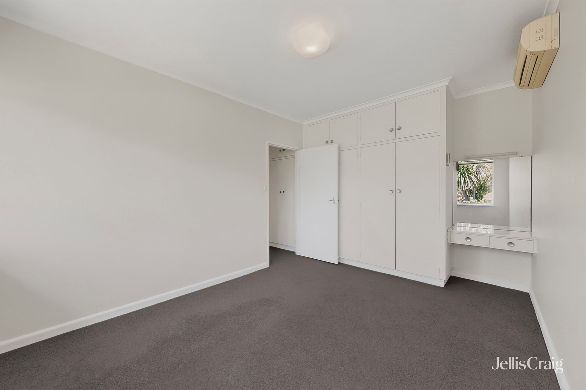 4/11 Whitmuir Road, Bentleigh image 3