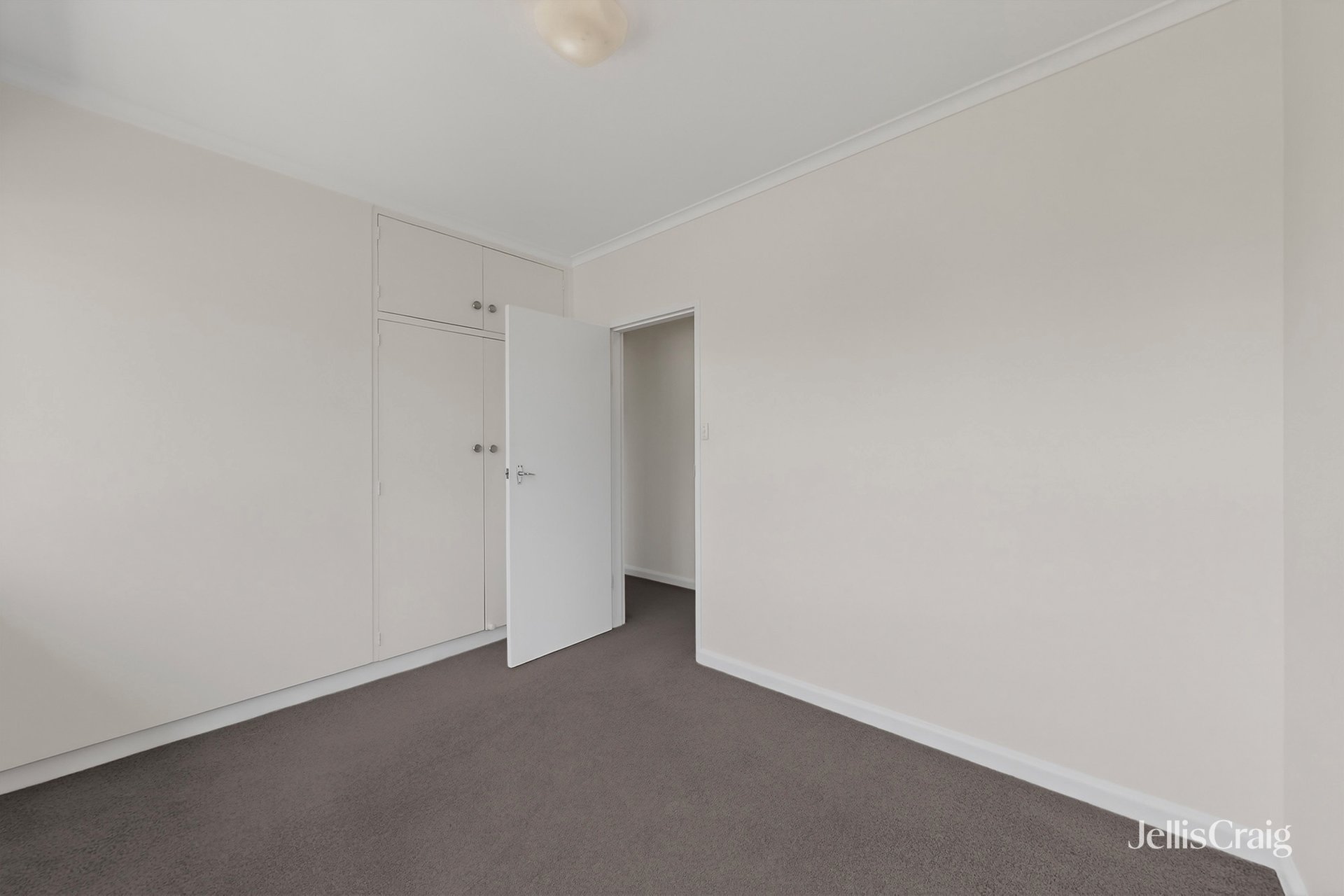 4/11 Whitmuir Road, Bentleigh image 5