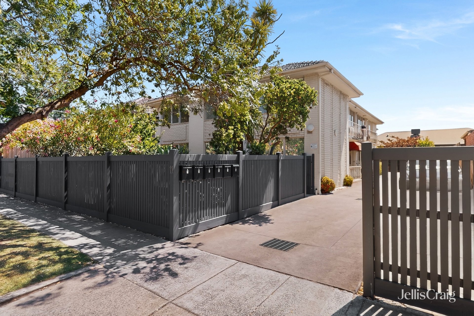 4/11 Whitmuir Road, Bentleigh image 14