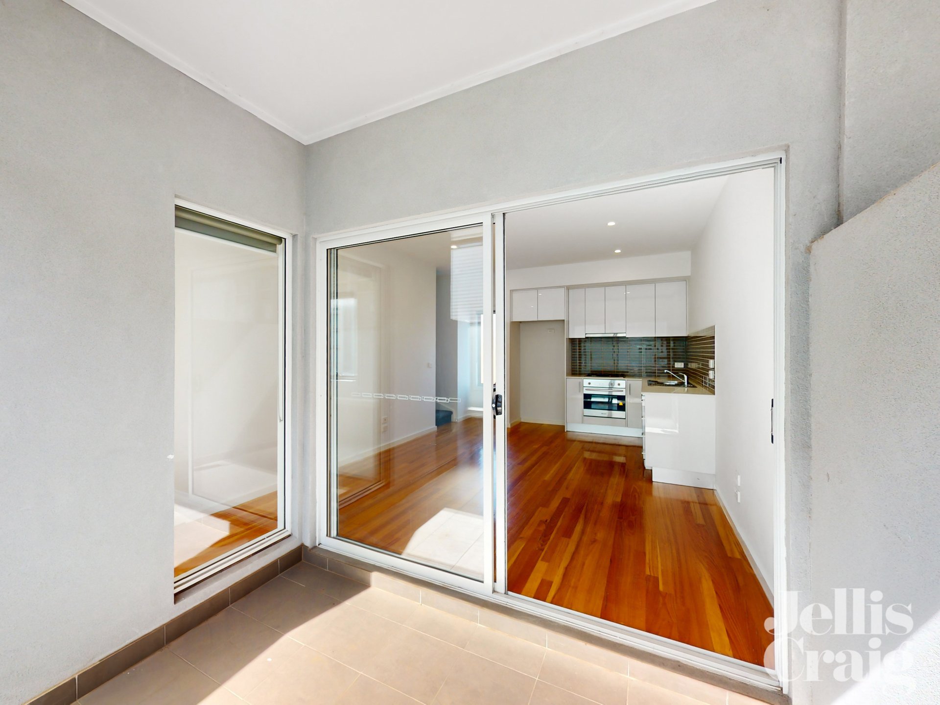 4/11 Winifred Street, Essendon image 6