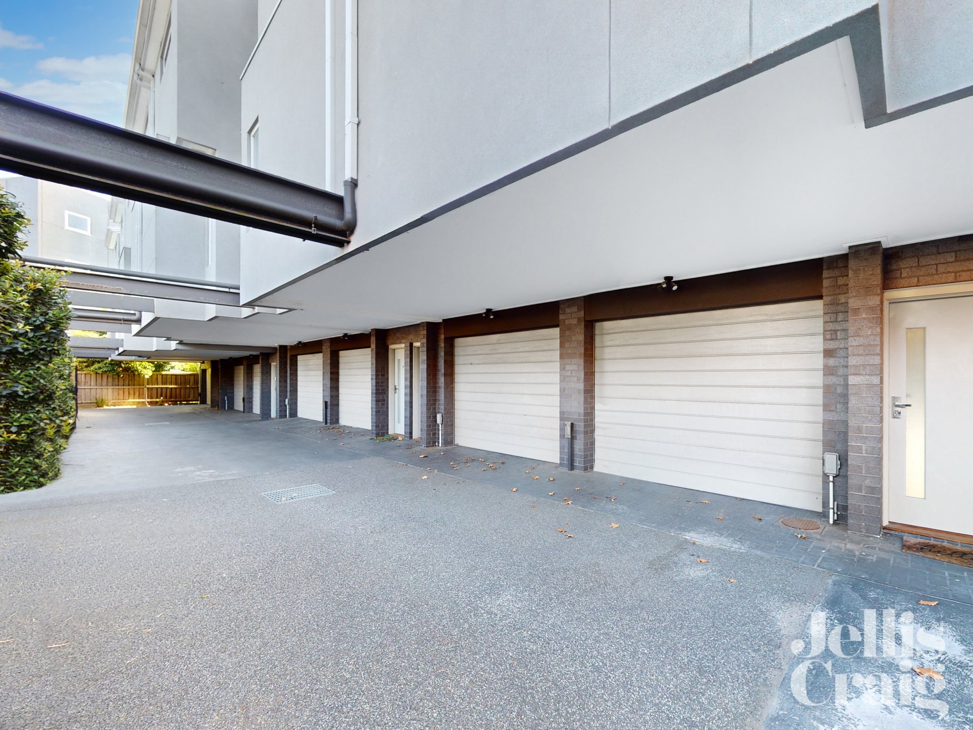4/11 Winifred Street, Essendon image 14