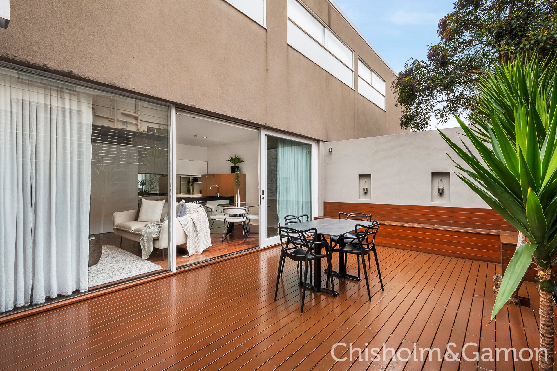 4/111 Ruskin Street, Elwood image 1
