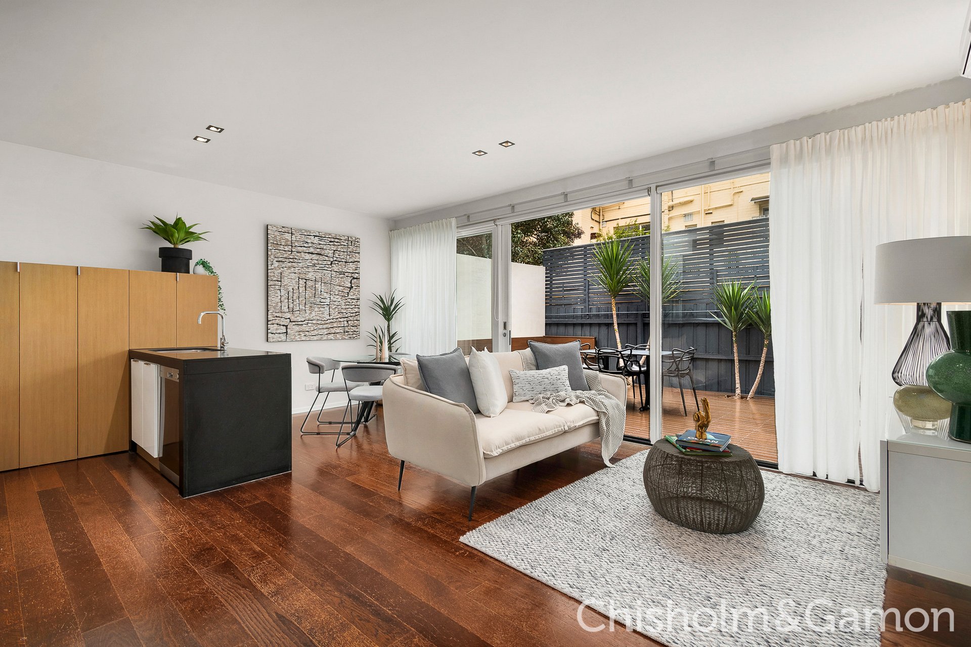 4/111 Ruskin Street, Elwood image 3