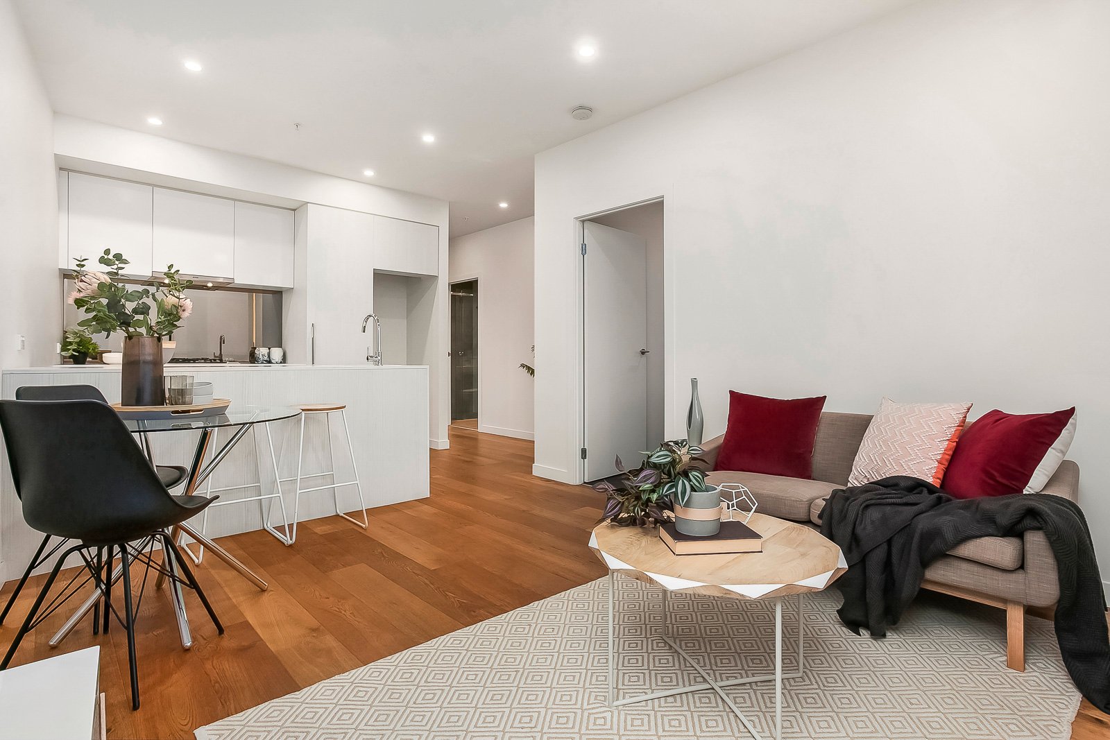 Property Gallery Thumbnail 2