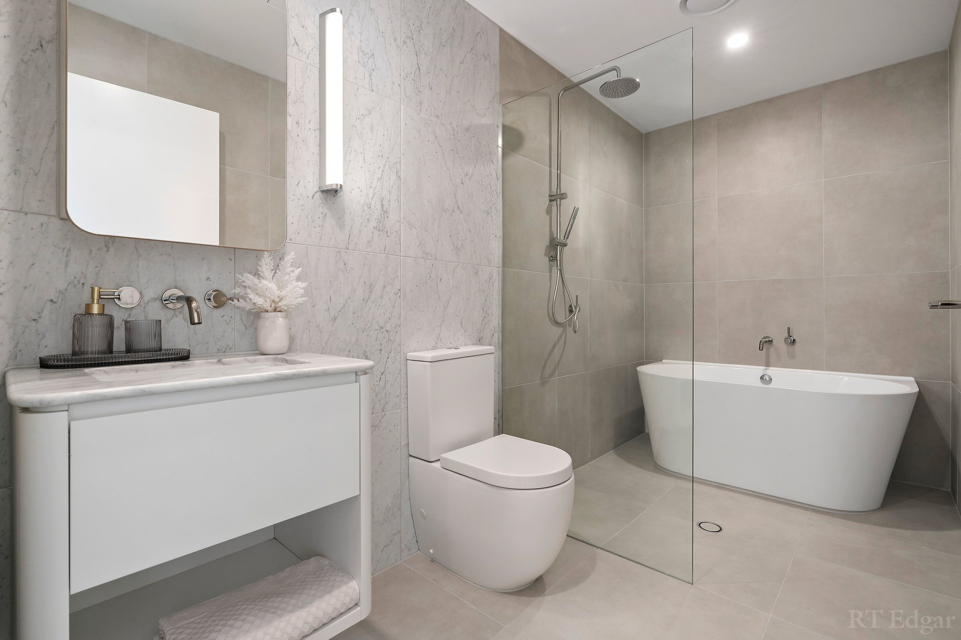 Property Gallery Thumbnail 9