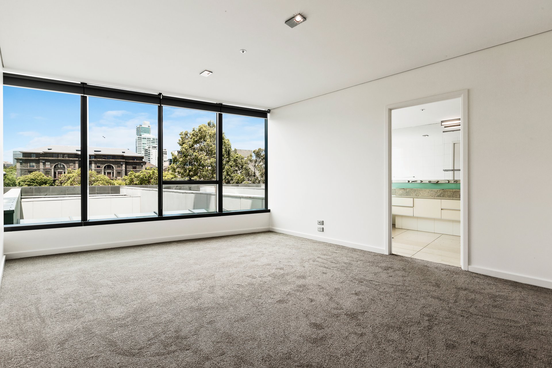 411/250 St Kilda Road, Southbank image 6