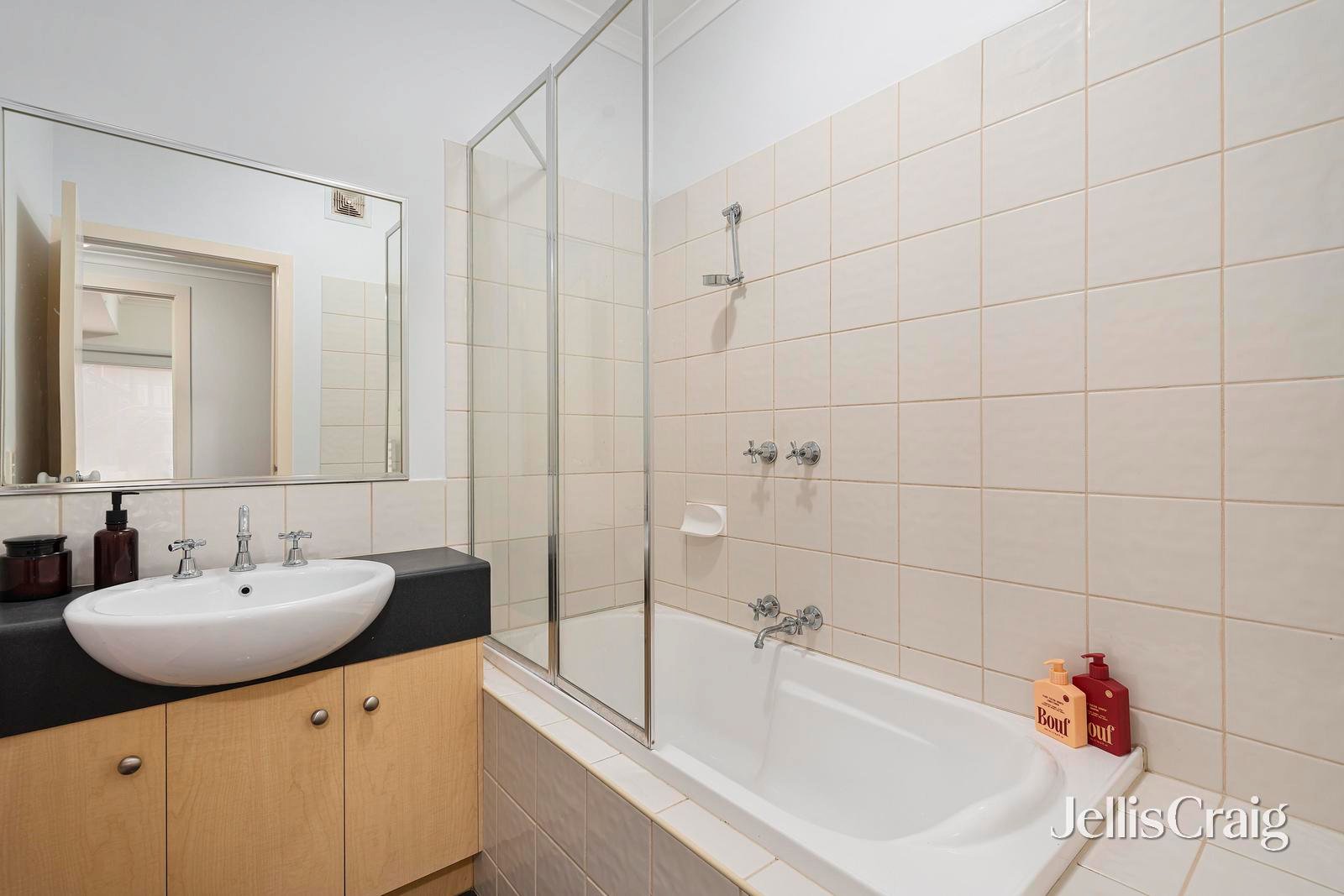 41/13-15 Hewish Road, Croydon image 9