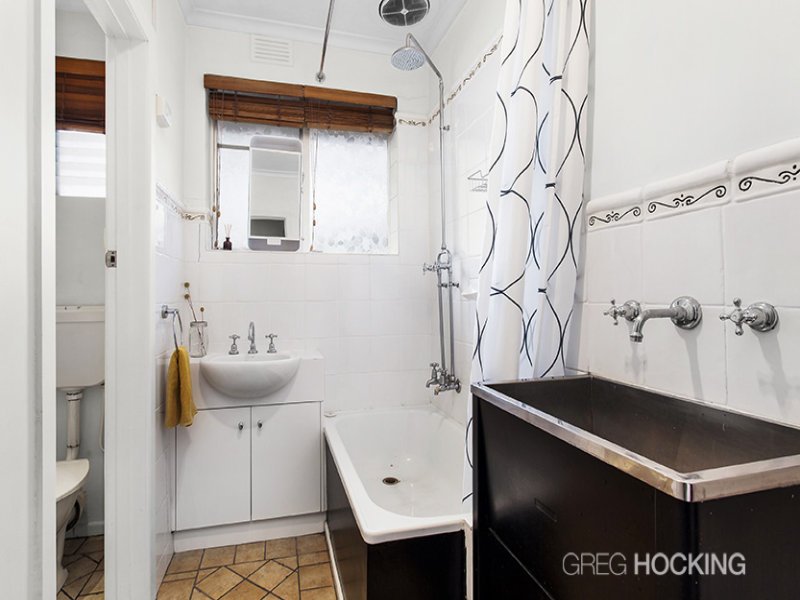 4/114 Hyde Street, Yarraville image 4