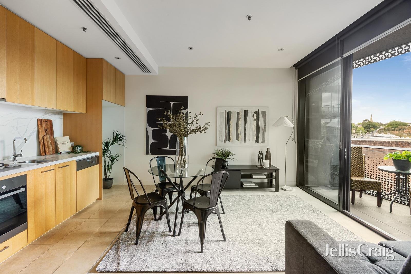 411/480 Riversdale Road, Hawthorn East image 2