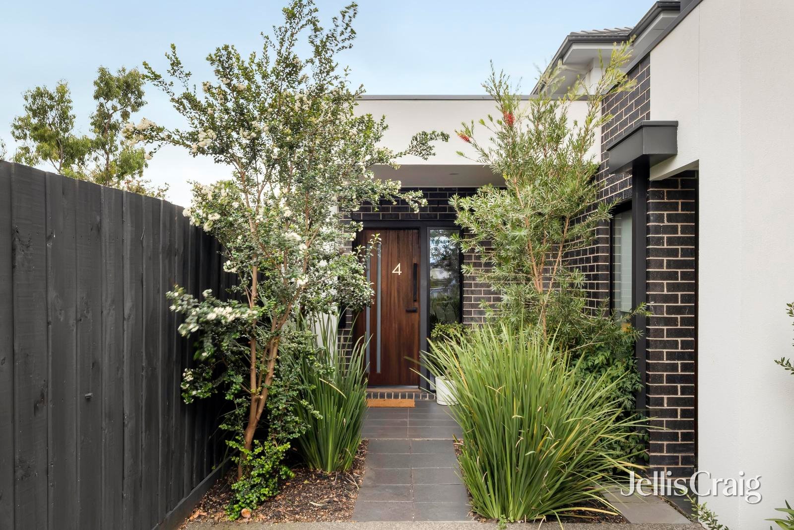 4/116 Normanby Avenue, Thornbury image 1