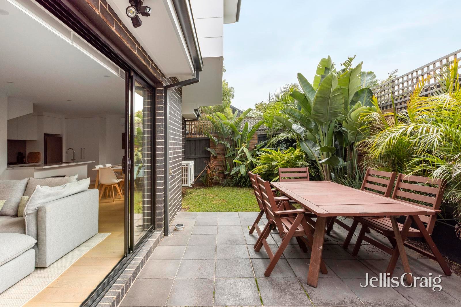 4/116 Normanby Avenue, Thornbury image 3