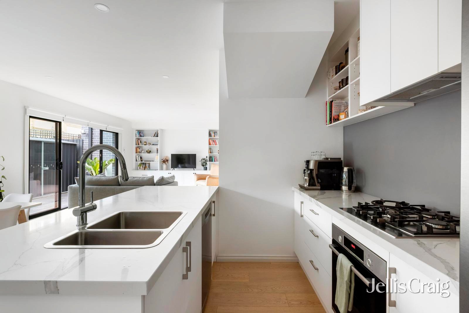 4/116 Normanby Avenue, Thornbury image 8